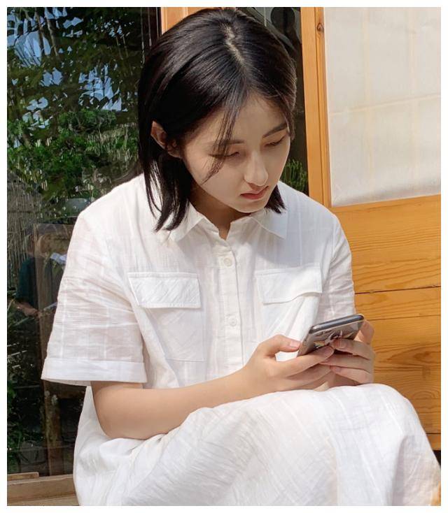 有种逆袭叫18岁的张子枫,与小时候判若两人,国民初恋名副其实_少女