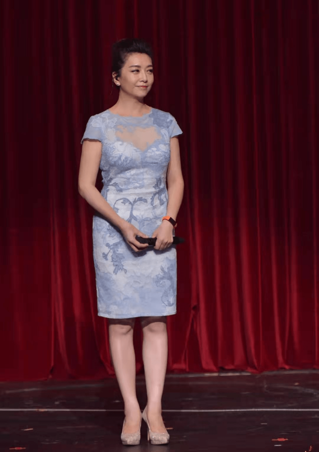 67岁高曙光身型壮实似小伙,儿子竟然才5岁,娇妻没江珊漂亮!