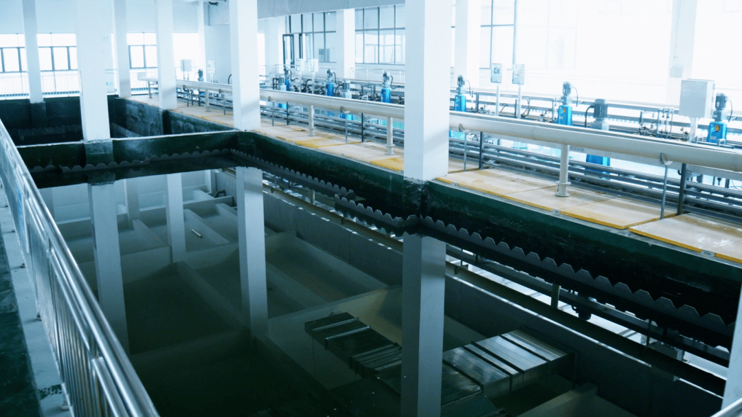 另外,水处理中心还建有中水回用车间,引进ro中水回用设备,通过运行此