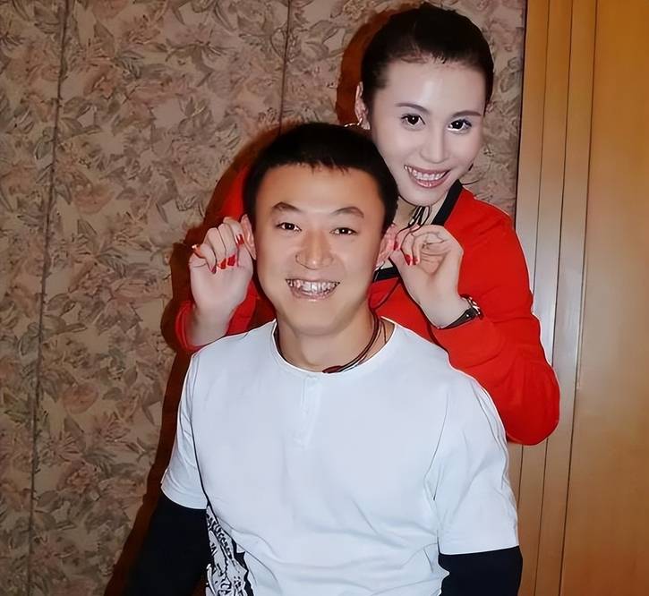 张雅晴_乒乓球_妻子