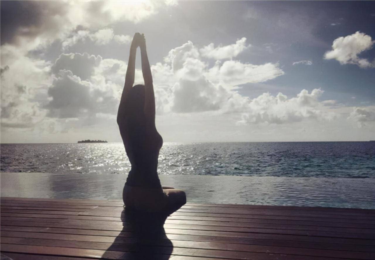 原创张馨予真是又美又帅妩媚动人身姿曼妙气质少女不像生过娃