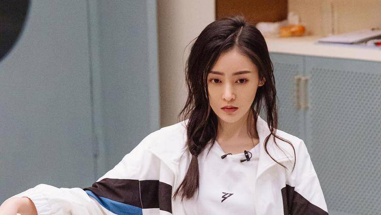 《浪姐3》张天爱为唐山事件发声,表示愿意为受伤女生提供医药费_后续