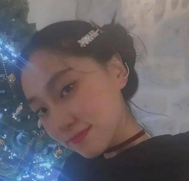 回顾某网站演员刘玥拍摄几百部视频受大量网友追捧