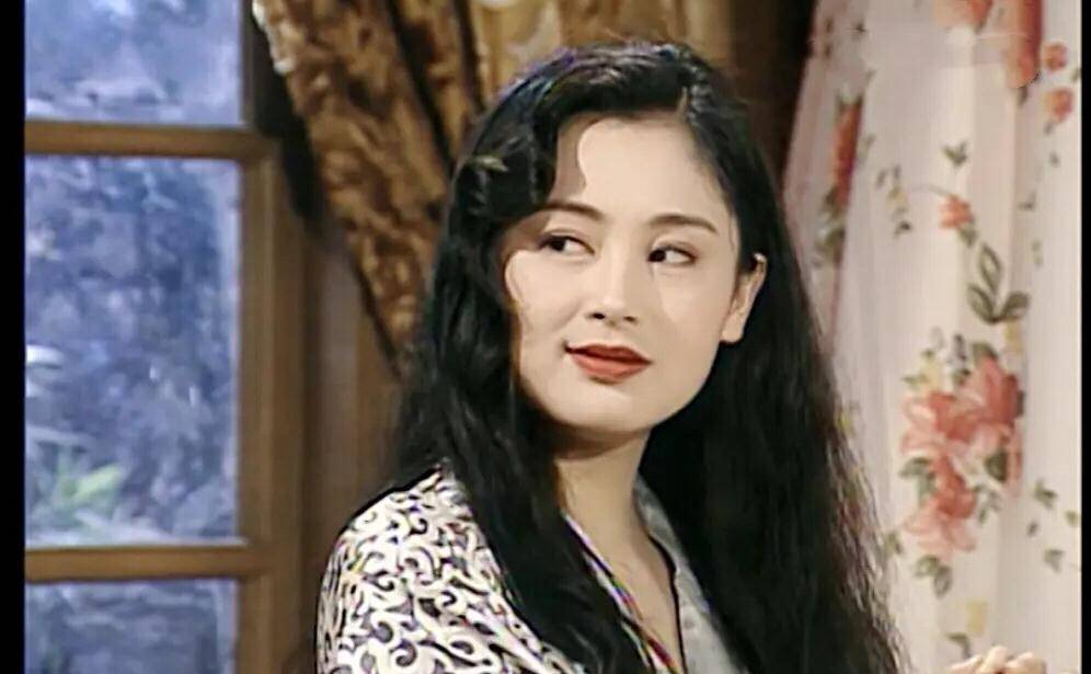 当年在冷门电视剧《纽约风暴》里面,完全素颜的陈红美到炸裂,素颜的