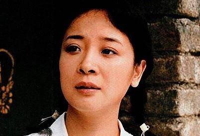 29岁与刘惠宁因戏相识,1年后结为夫妻,婚后22年相亲相爱