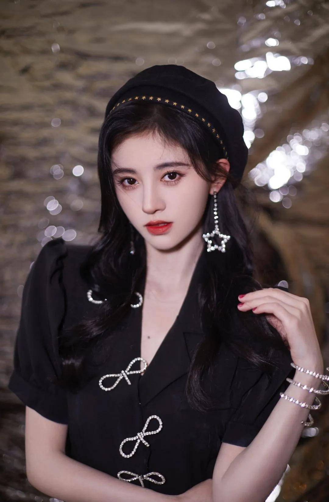 纯欲风鞠婧祎凭什么被称为四千年第一美女看完这些你就知道了