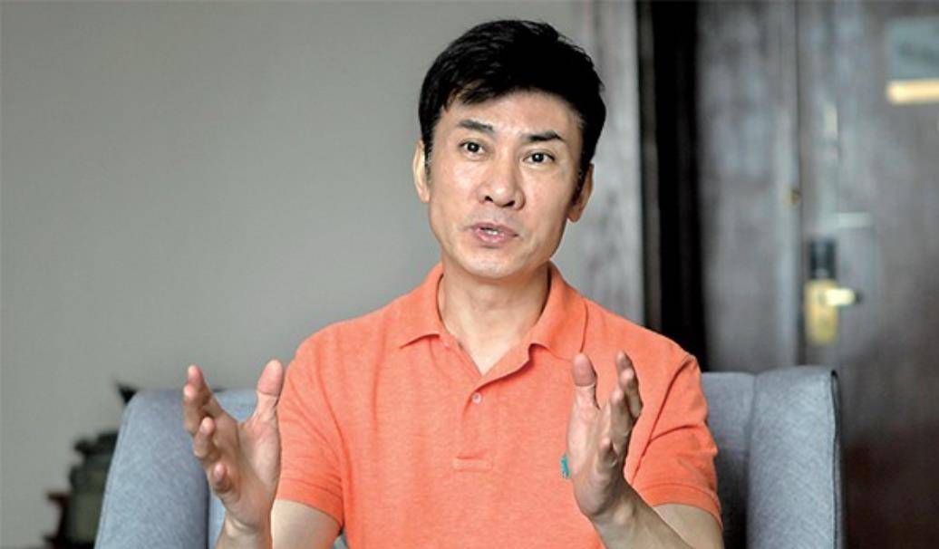 歌手江涛有名后不忘本与丈母娘生活25年始终把妻子宠成宝