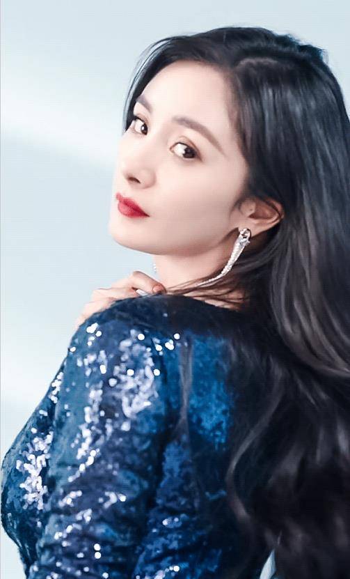 原创杨幂新代言生图曝光无美颜照片实力挽尊肤白貌美看呆粉丝