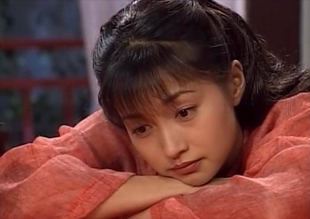 李绮红两拒天王嫁老外巅峰时隐退变身白衣护士的她近况如何