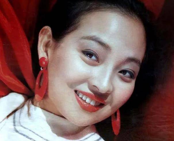 演员马羚曝光天价电费账单单月用掉15万电费质疑被敲诈勒索