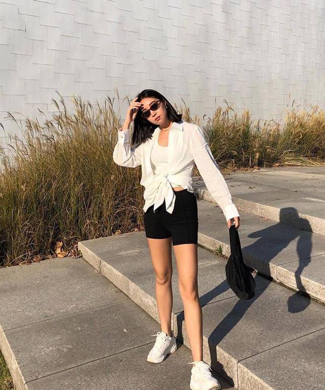 杨佑宁老婆melindawang的好感穿搭术,好气质果然是最好的配饰!