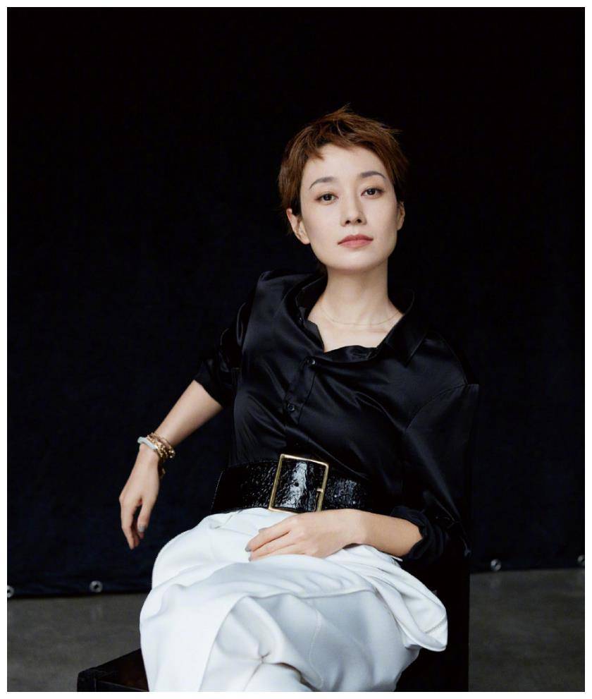 原创马伊琍太有高级感一袭露背鱼尾裙性感优雅气质从容淡定