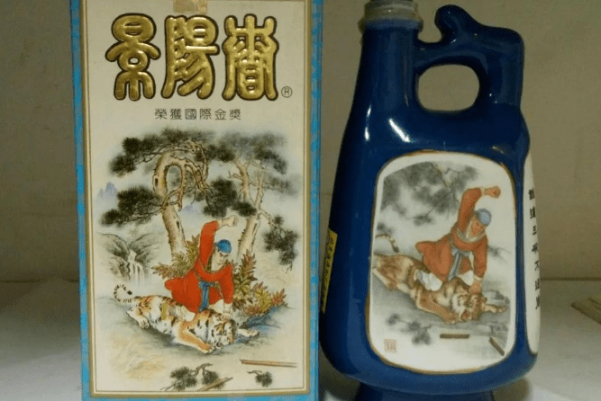 听名字很容易让人想起"武松打虎"的片段,别看景阳冈是当地有名的白酒