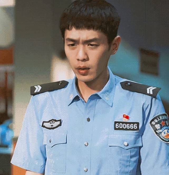 中国警察张若昀图片