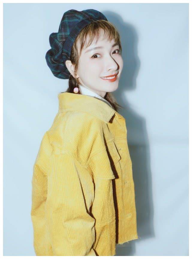 东北赫本吴昕,一身有味的"榴莲装"超减龄,36岁活成了少女!