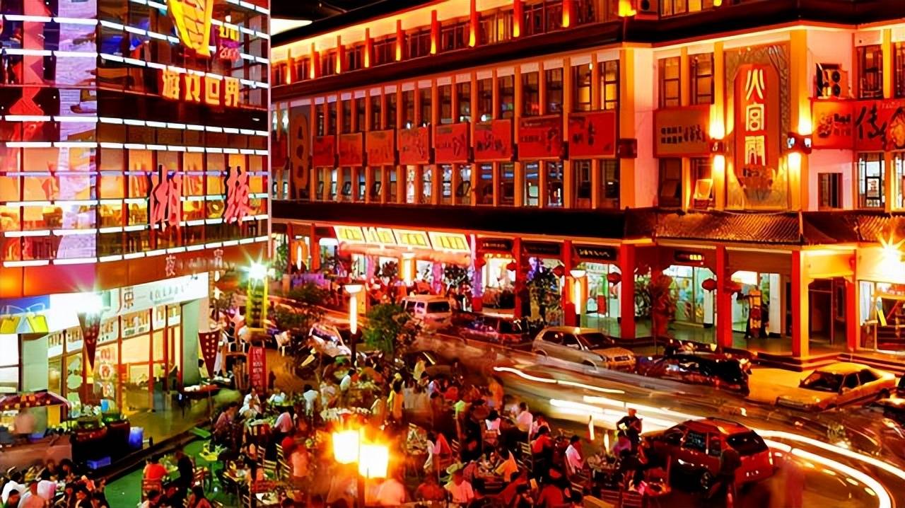 盘点我国4大夜市,"烟火气"满满,旅行必去打卡地_美食_旅游_南京