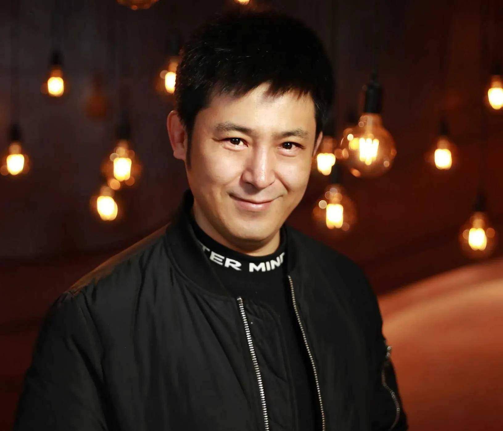 演员孙涛,舞台钉子户,27年容貌不变,直言妻子是自己的小福星_表演