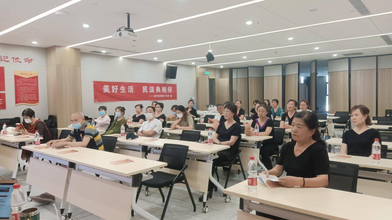 西安经开区开展普法教育宣传进社区活动_讲座_居民_工作