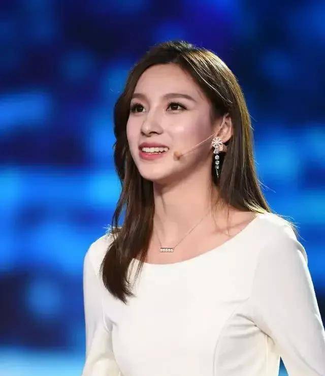 马凡舒:从选秀女郎到电视舞台著名主持人,她的成名有泪有痛_东北_事件