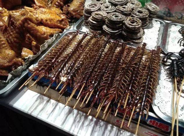 这些奇葩烧烤吃过两个以上那你就是吃货届的扛把子了