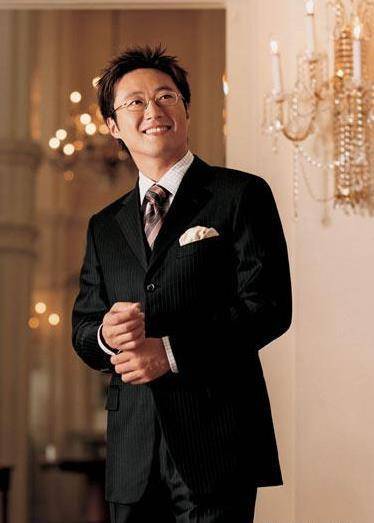 师奶高手朴新阳凭巴黎恋人火遍亚洲却在最巅峰时遭遇封