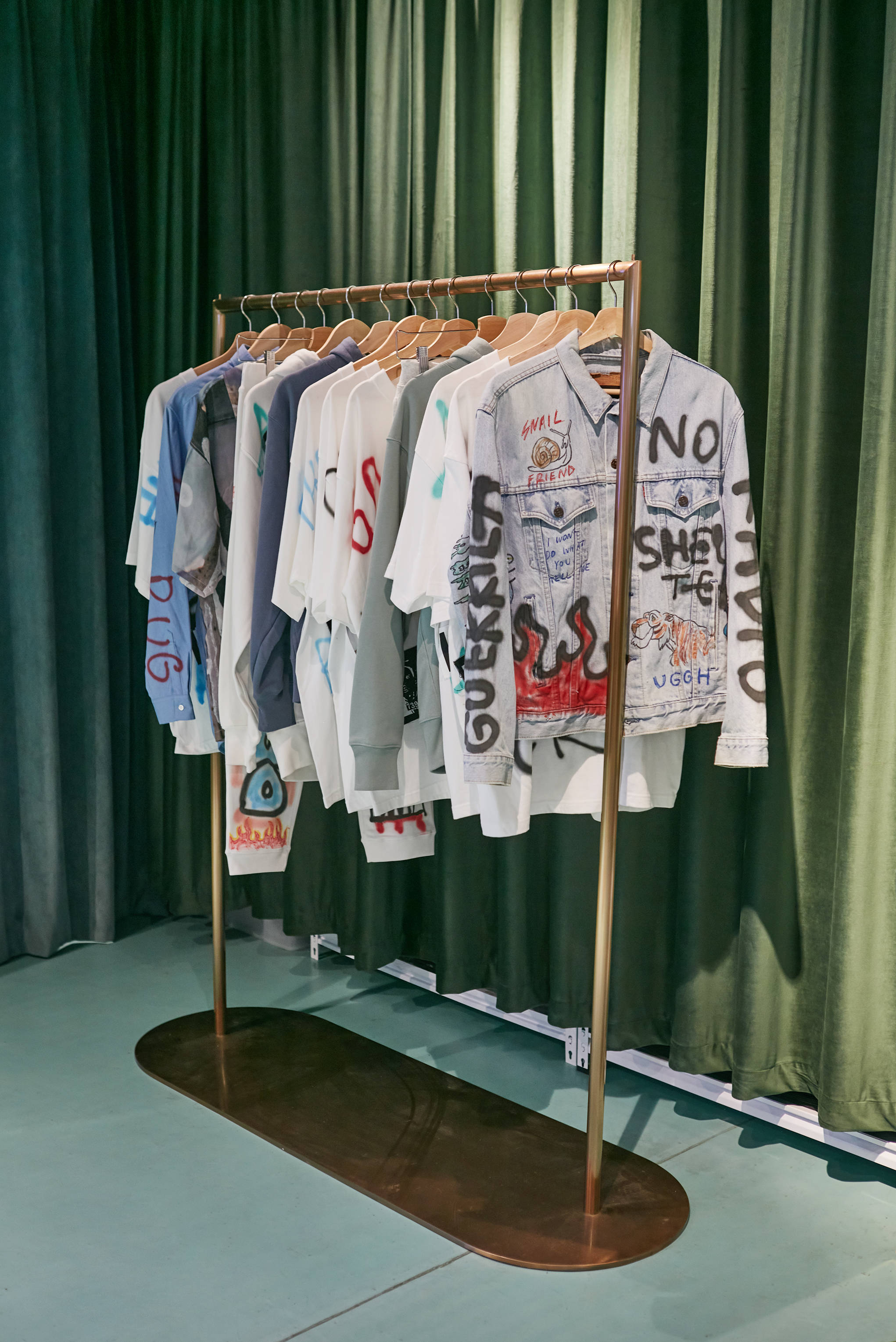 日本小众潮牌guernika于上海时装周期间举办新品发布会