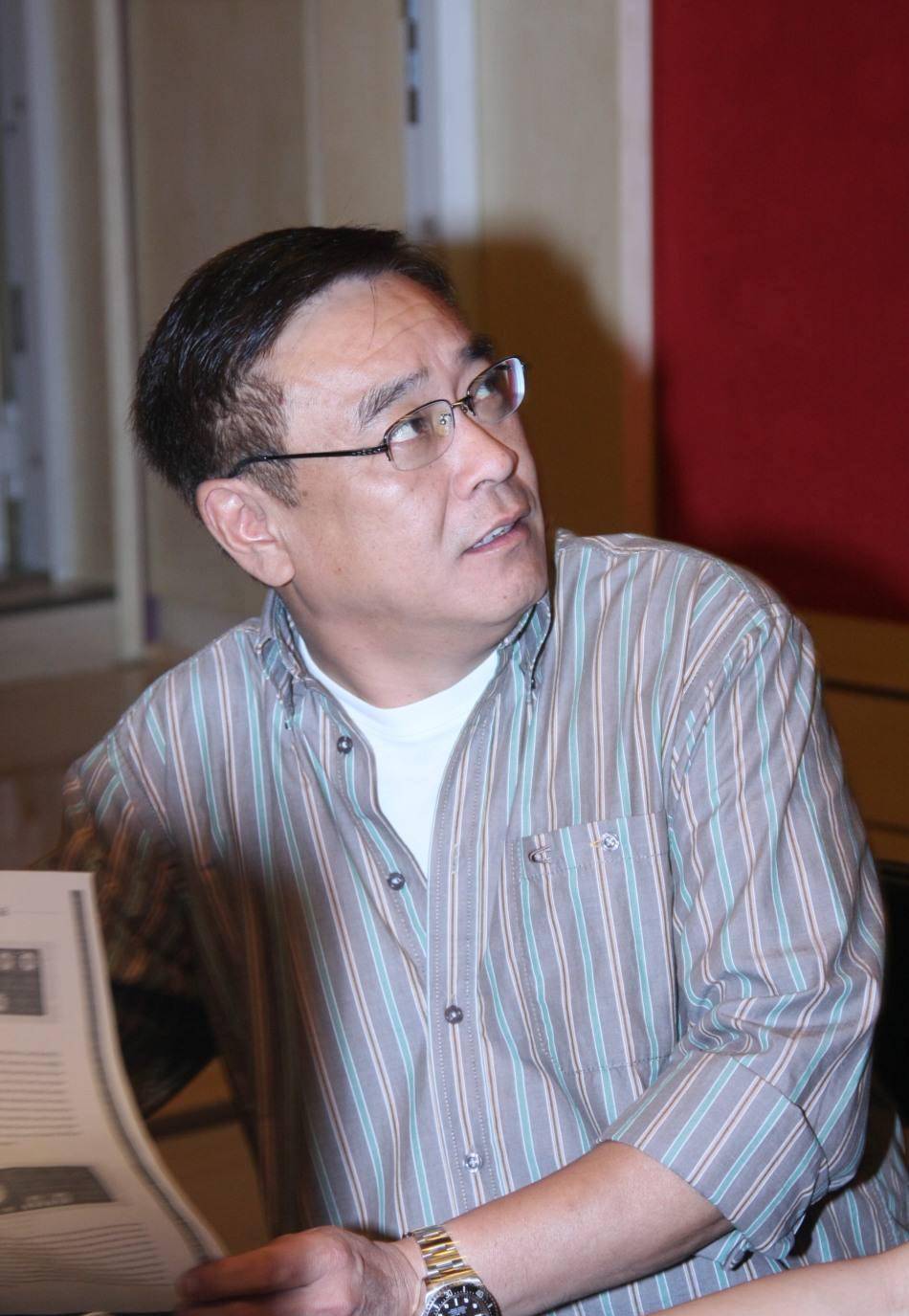 原创63岁的尔冬升居然有个5岁的女儿而且没分手就生了这个女儿