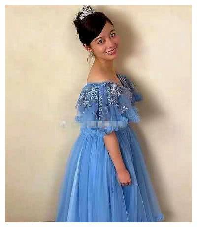 日本第一美少女桥本环奈身高152穿洛丽塔土肥圆气质好辣眼