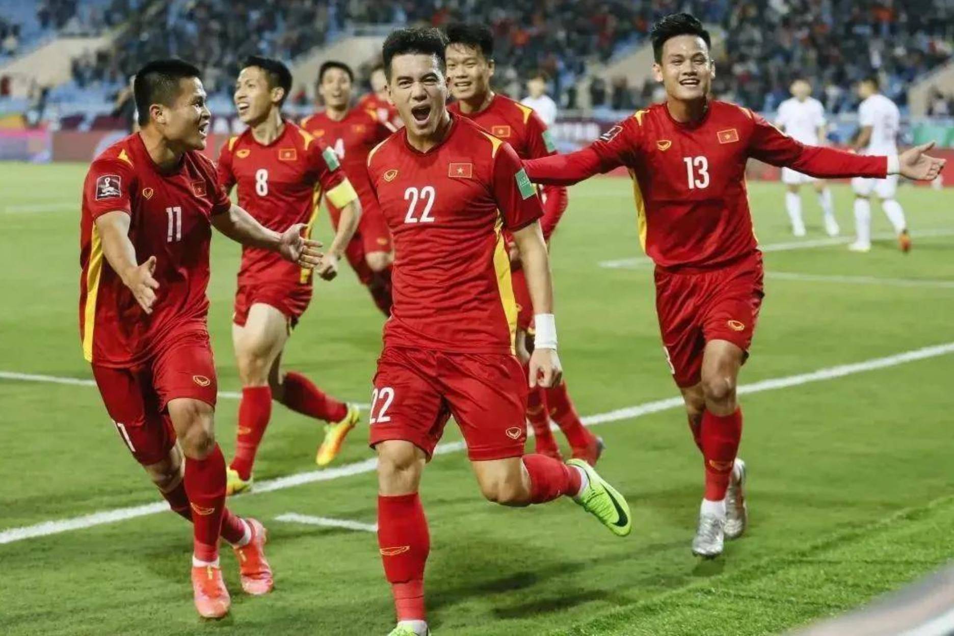 越南足球再迎里程碑！国足两天三败，同为亚洲三流差距为何这么大_中国