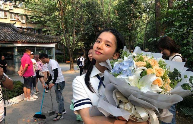 和女方独处公寓一夜未出,他的愿望网友操碎心_张婧_屈楚萧_张一白