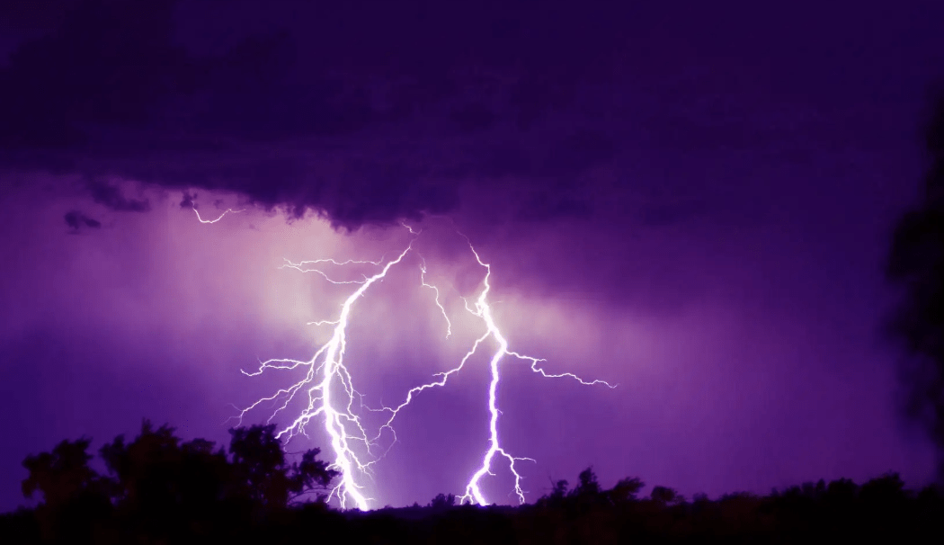 实验_进行_闪电