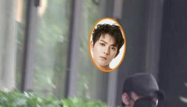 毛晓彤前男友陈翔新恋情疑曝光,女友时尚可人,两人同回小区_女生_美女