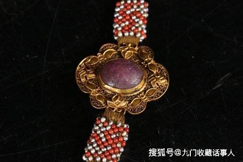 老藏家旧藏清代海蓝宝朝珠