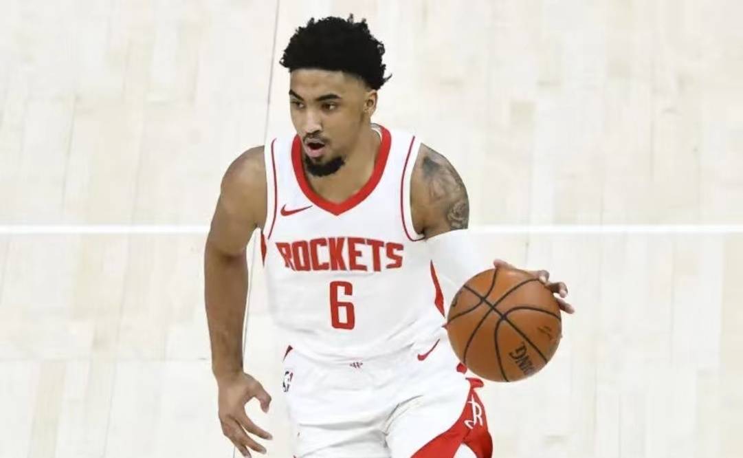 这种情况让小马丁担心在火箭的未来前景,所以他找到了火箭管理层探讨