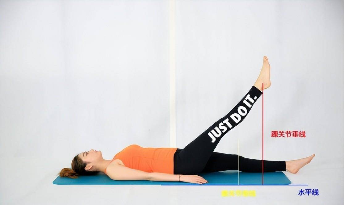 他们很少运动,突然进行了跳高运动,导致肌肉拉伤,并来到医院接受治疗