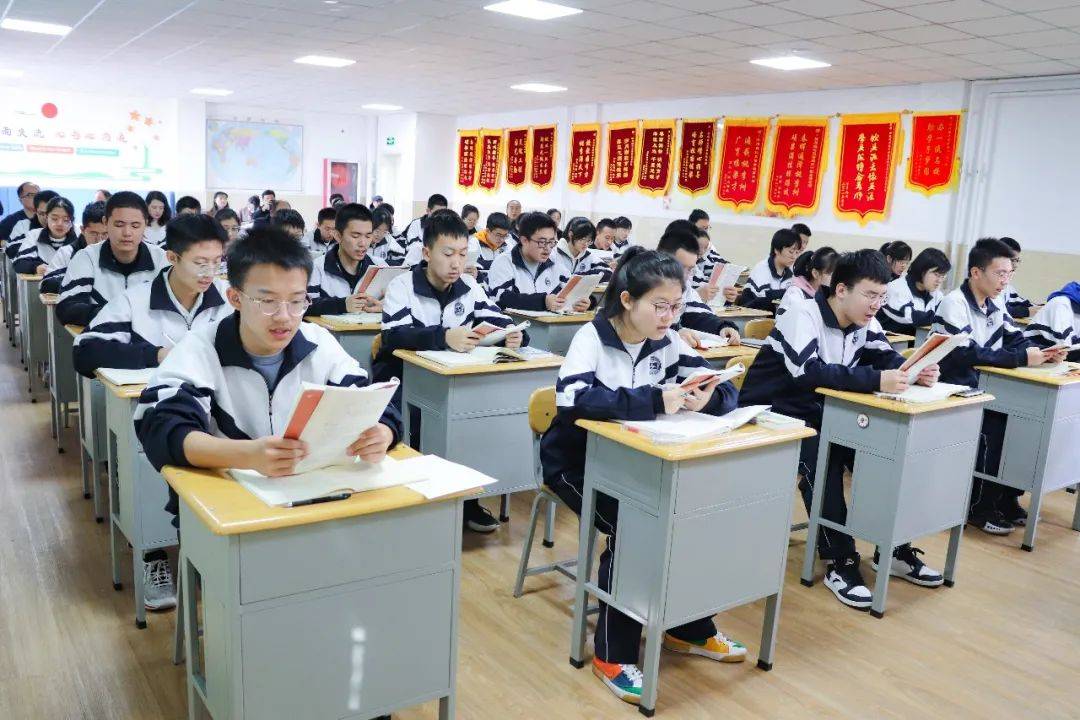 校园集结号第四届高考复读班招生啦