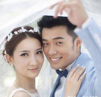 陈赫前妻许婧近照曝光西部穿着时尚撩人网友这才是活出自我