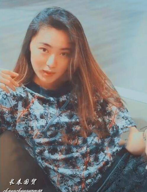 童安格25岁女儿近照曝光,清纯靓丽颜值高,已进入演艺圈发展_陈美馨