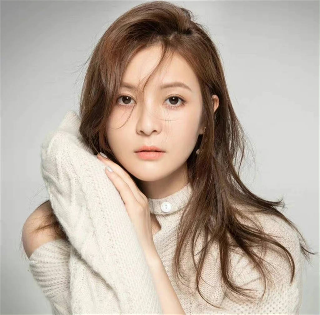 原创夏嫣发布自拍照元气满满不只是演员还是歌手