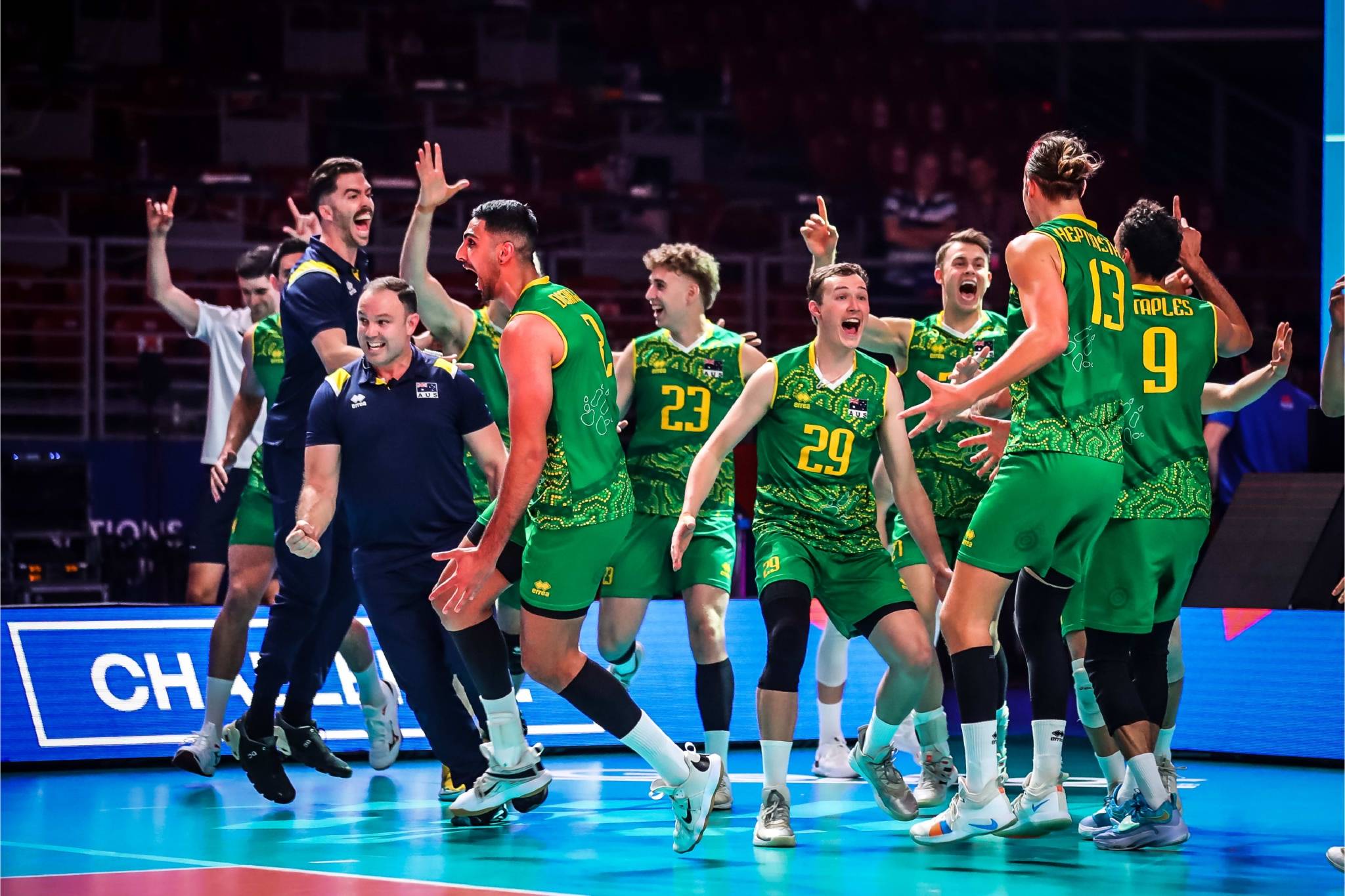 世界男排联赛副班长之争垫底的澳大利亚32险胜东道主保加利亚