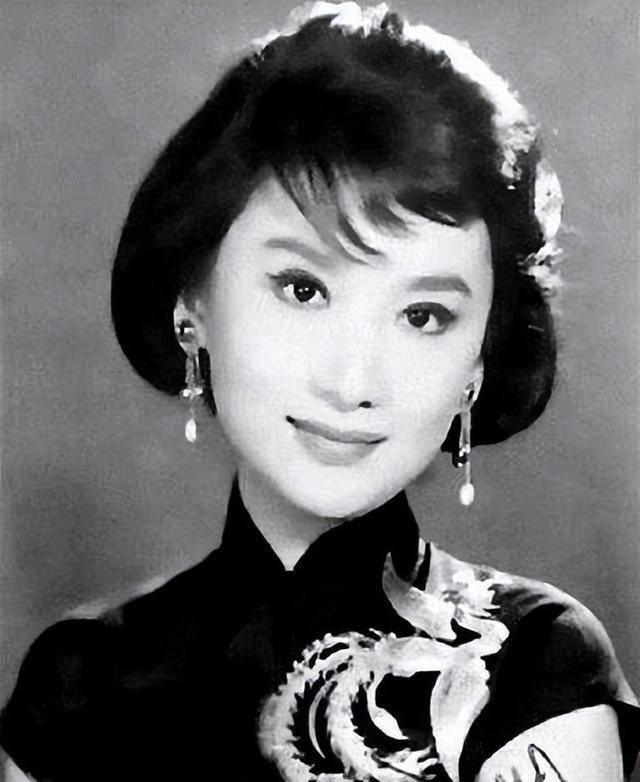 原创朱玫23年的婚姻败给23岁小三儿子自杀后狠心让小三终生不育