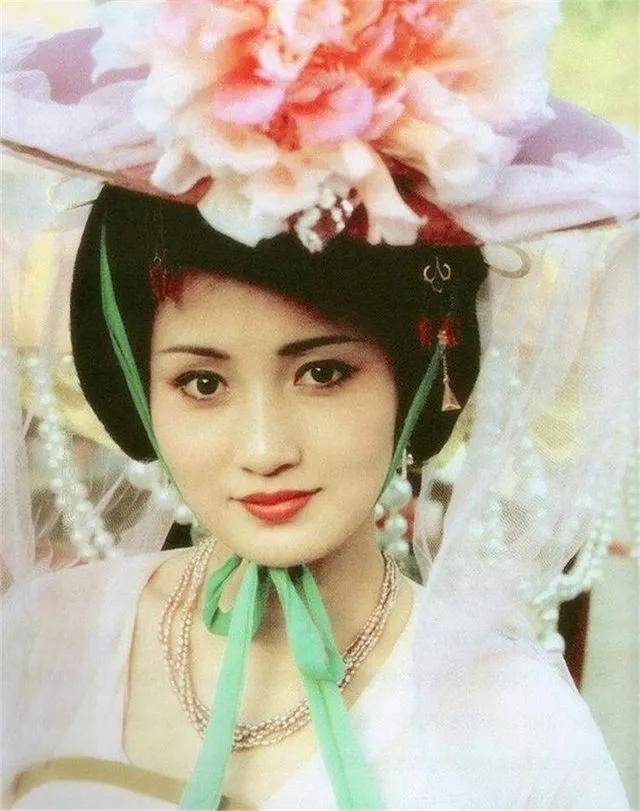 原创女明星演杨贵妃乐此不彼冯宝宝版最神似周洁版最雍容华贵