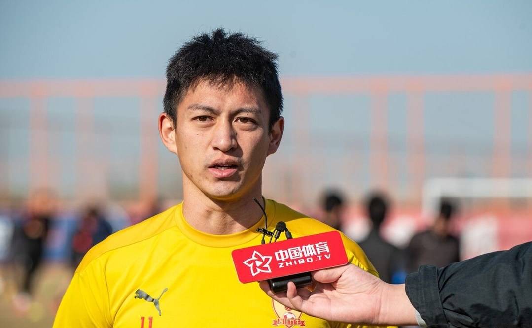 中超4消息:王楚谈马内,伤病成泰山难题,摩纳哥边锋拒绝申花!