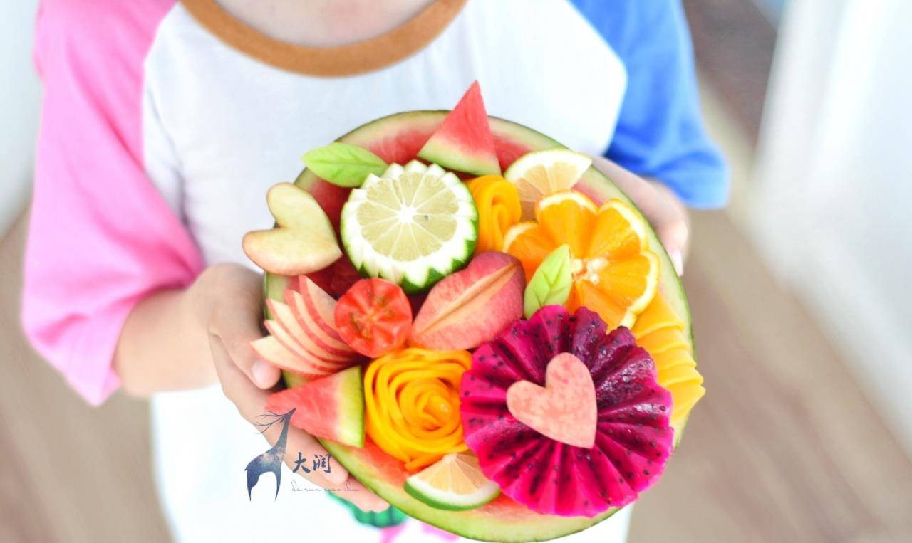 轻松自制水果盘,即时原谅这炎热的夏天_西瓜_火龙果_漂亮