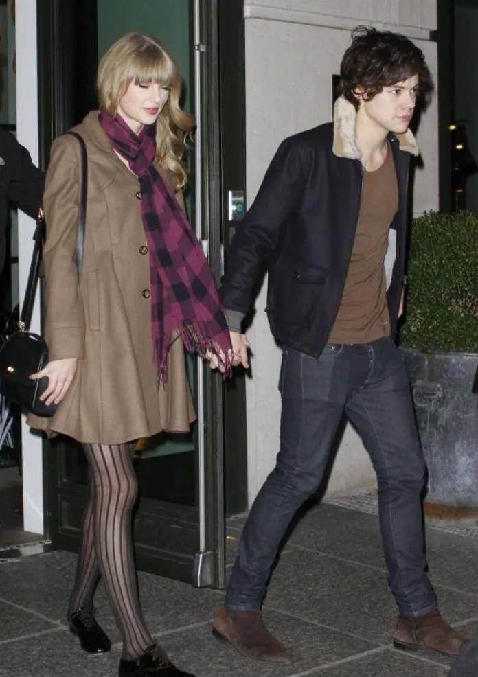 这次恋上大他10岁的分手女导演_olivia_harry_styles