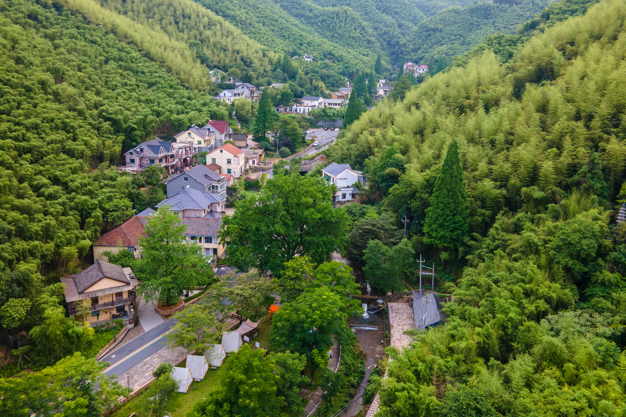 原创趁着闲暇时光去莫干山寻家民宿在大自然里享受慵懒的浪漫