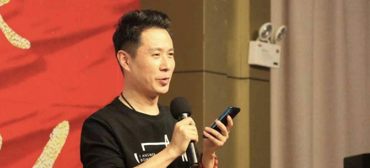 23岁嫁大11岁优秀演员,两人拍戏擦出火花,今儿子很帅气_郭广平_常小川