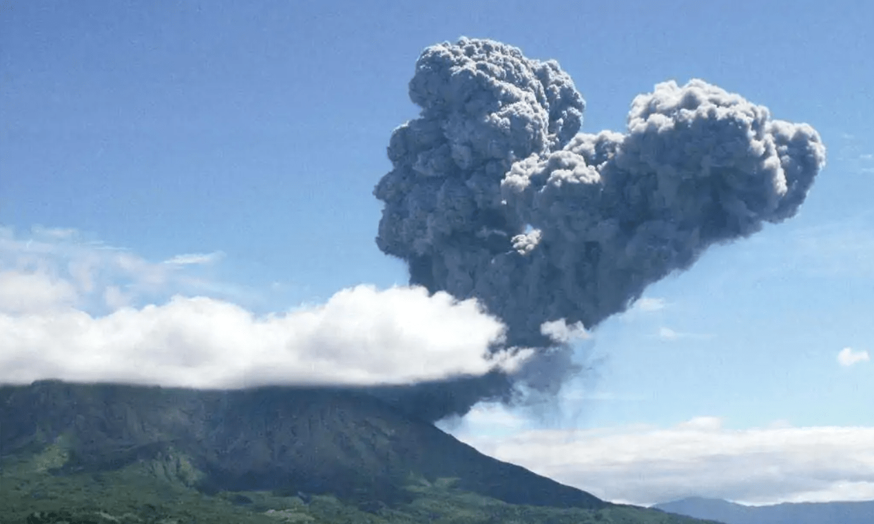 富士山危险信号:喷火口增近6倍