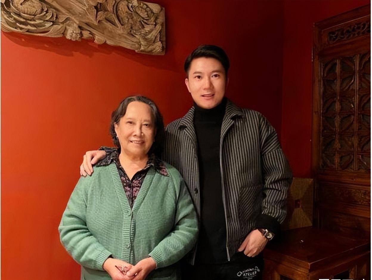 孙桂田立遗嘱换孝顺两婚两离净身出户儿女因亿万房产与她决裂
