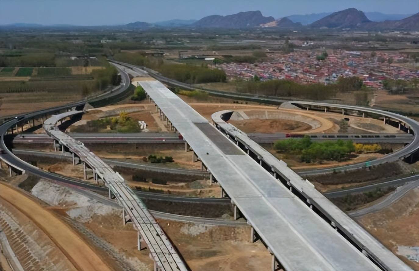 原创河北在建的最大单体高速长1644公里可缓解京哈高速交通压力